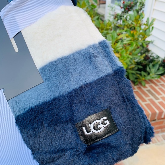 NWT UGG BLANKET - Picture 6 of 6